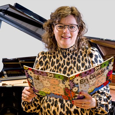 Mange om Musikken - En Guide i Holdundervisning